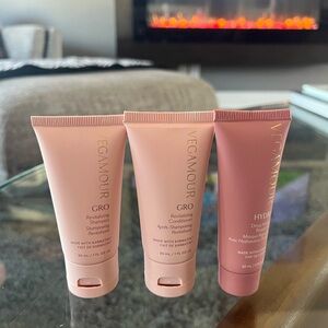 Vegamour GRO Revitalizing Shampoo & Conditioner Set - Pink